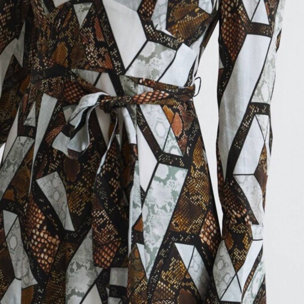 £268 NWT Reiss Loren Snake Print Plunge Maxi Dress Brown US 4 - Picture 7 of 16